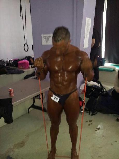 Cyril qualifié pour la finale de l'IFBB France 2013 Cyril qualifié pour la finale de l'IFBB France 2013