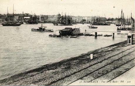 Des gondoles à Bordeaux carte postale