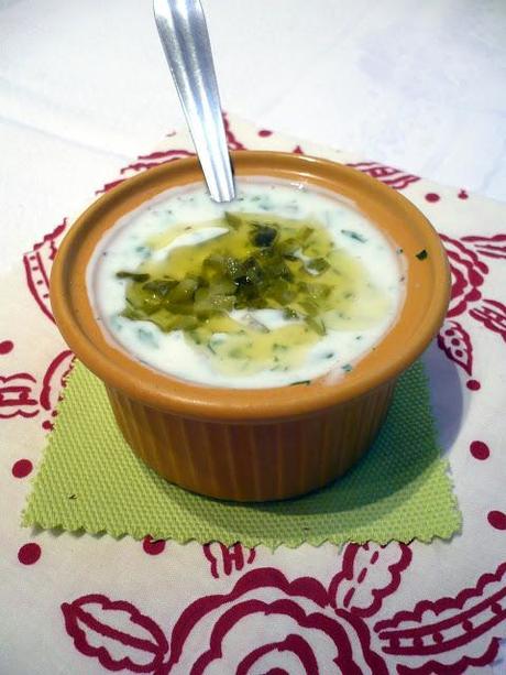 Sauce au yaourt et aux cornichons Sauce au yaourt et aux cornichons