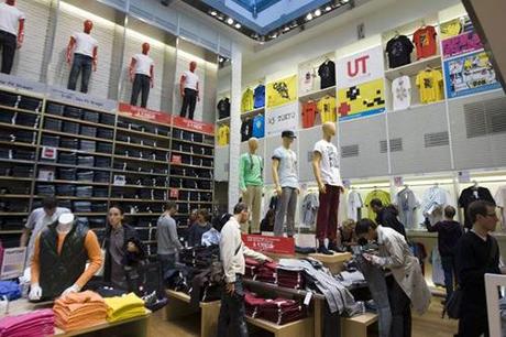 UNIQLO lance un système d’équité salariale universelle à travers tous ses magasins Uniqlo Paris
