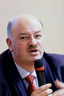 220px-Salon_du_livre_de_Paris_2011_-_Alain_Bauer_-_004 Les coupeurs de têtes