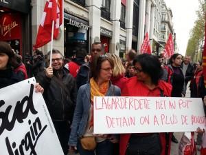 Avec les Virgin, des raisons d’aller manifester le 1er Mai Laurence Sauvage, du Front des luttes (au centre avec la veste en jean)
