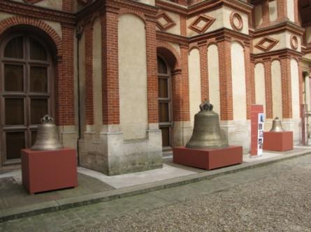 Les trois cloches cloches,