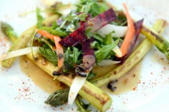 Mia - Premières asperges vertes, sous cuites Mia Premières asperges vertes sous cuites 340x226