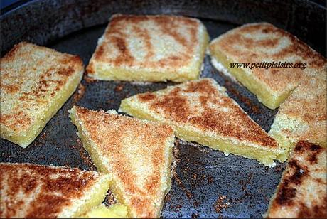 Mbessess petits gateaux a la semoule - facile Mbessess6