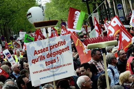 Le billet du jour : Disons que pour le consensus nous étions 180.000 dont 30.000 avec des balais ! Marche-du-05-Mai-2013_0221
