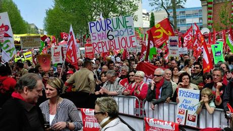 Le billet du jour : Disons que pour le consensus nous étions 180.000 dont 30.000 avec des balais ! Marche-du-05-Mai-2013_0101