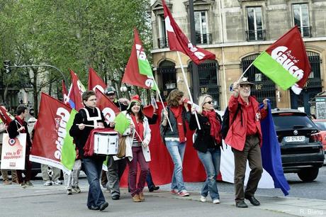 Le billet du jour : Disons que pour le consensus nous étions 180.000 dont 30.000 avec des balais ! Marche-du-05-Mai-2013_0024