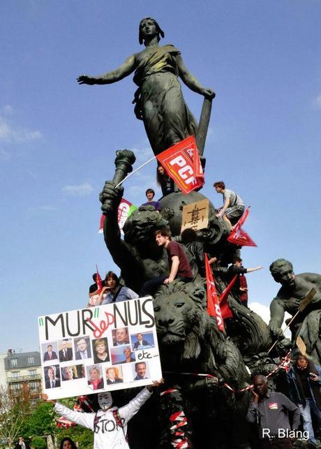 Le billet du jour : Disons que pour le consensus nous étions 180.000 dont 30.000 avec des balais ! Marche-du-05-Mai-2013_0271