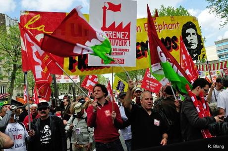 Le billet du jour : Disons que pour le consensus nous étions 180.000 dont 30.000 avec des balais ! Marche-du-05-Mai-2013_0471