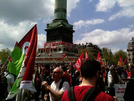 Le billet du jour : Disons que pour le consensus nous étions 180.000 dont 30.000 avec des balais ! Marche-du-05-Mai-2013_0721