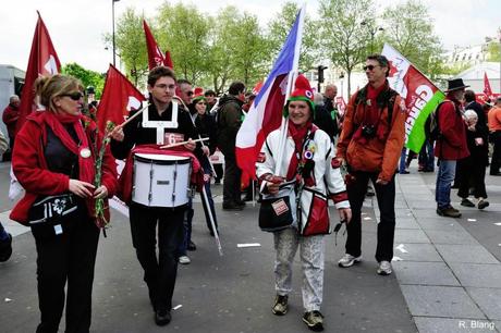 Le billet du jour : Disons que pour le consensus nous étions 180.000 dont 30.000 avec des balais ! Marche-du-05-Mai-2013_0231