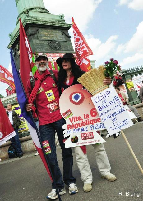Le billet du jour : Disons que pour le consensus nous étions 180.000 dont 30.000 avec des balais ! Marche-du-05-Mai-2013_0451