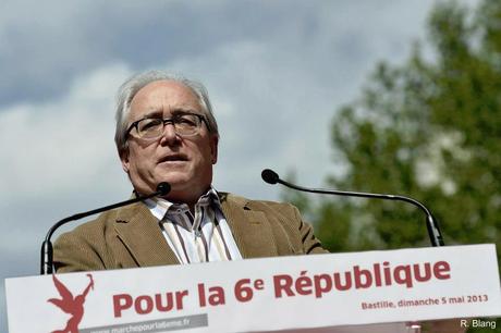 Le billet du jour : Disons que pour le consensus nous étions 180.000 dont 30.000 avec des balais ! Marche-du-05-Mai-2013_0341