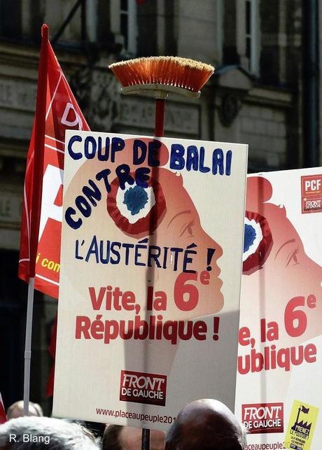 Le billet du jour : Disons que pour le consensus nous étions 180.000 dont 30.000 avec des balais ! Marche-du-05-Mai-2013_0371