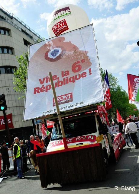Le billet du jour : Disons que pour le consensus nous étions 180.000 dont 30.000 avec des balais ! Marche-du-05-Mai-2013_0261
