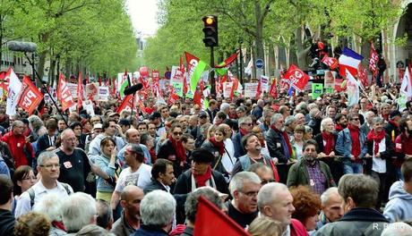 Le billet du jour : Disons que pour le consensus nous étions 180.000 dont 30.000 avec des balais ! Marche-du-05-Mai-2013_0131
