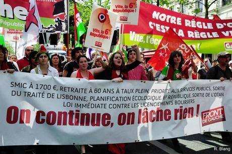 Le billet du jour : Disons que pour le consensus nous étions 180.000 dont 30.000 avec des balais ! Marche-du-05-Mai-2013_0301