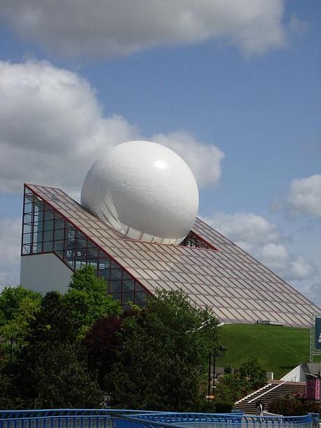 FUTUROSCOPE: L'ARCHITECTURE DSC00300