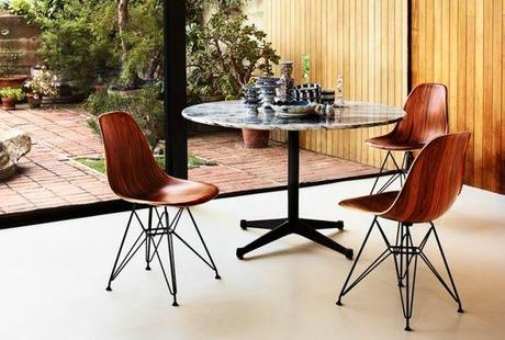 Purodeco_the-Eames-Molded-Wood-Chair-2
