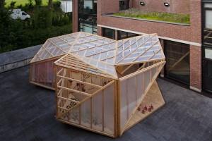 Une maison en kit écologique autonome en électricité grâce à la sueur des habitants !