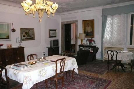 Dans un palazzo du XVIIIe siècle. Dans un palazzo du XVIIIe siècle.