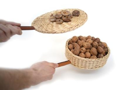 REMÈDES le contenant par Amaury Poudray REMÈDES le contenant par Amaury Poudray