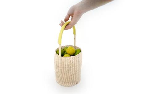 REMÈDES le contenant par Amaury Poudray REMÈDES le contenant par Amaury Poudray