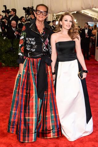 Gala du MET 2013 Rossella Jardini with Kylie Minogue, in Moschino