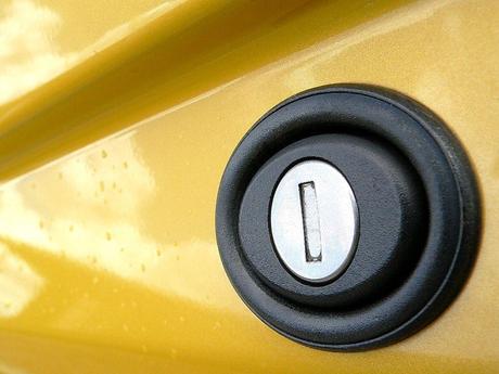 bouchon-dessence Victoire du lobby PSA sur le lobby écolo