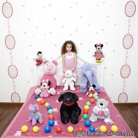 2-Gabriele-Galimberti-Kids-Enfants-Toy-Stories-Photos.jpg
