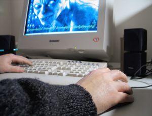 Microsoft - Yahoo! : la semaine cruciale Uploading to sxc.hu