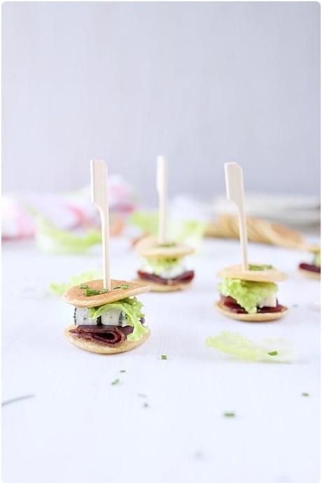 Mini sandwichs de pancake à la Fourme dAmbert Mini sandwichs de pancake à la Fourme dAmbert