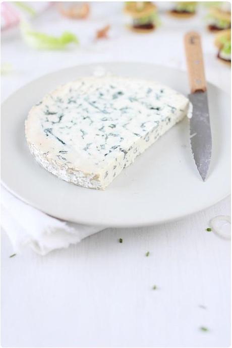 Mini sandwichs de pancake à la Fourme dAmbert Mini sandwichs de pancake à la Fourme dAmbert