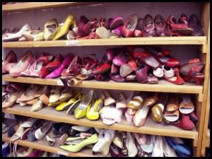 Dossier spécial désordre – 2 ★ { Partie 1 – Devenir chasseur / chasseresse de désordre} désordre chaussures