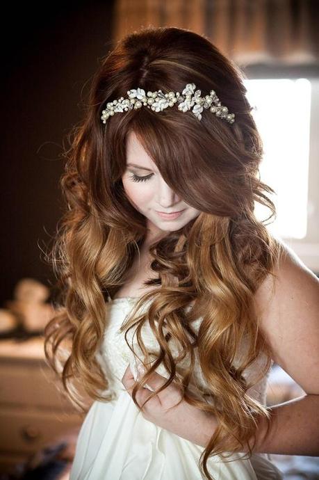 12 idées de coiffures de mariée qui changent