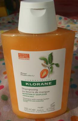 Gamme au beurre de mangue de chez Klorane, parfaite pour mes cheveux secs. Gamme au beurre de mangue de chez Klorane, parfaite pour mes cheveux secs.