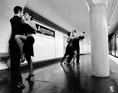JANOL APIN: PHOTOS, MÉTRO ET JEUX DE MOTS JANOL APIN: PHOTOS, MÉTRO ET JEUX DE MOTS