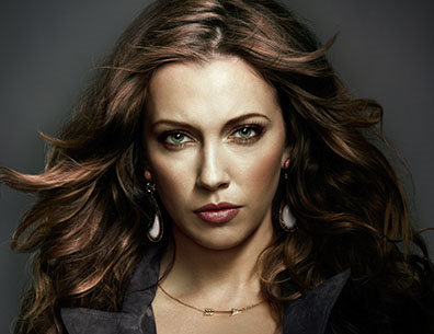 Arrow : Un nouveau job pour Laurel dans la saison 2 ! Arrow : Un nouveau job pour Laurel dans la saison 2 !