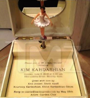 Si  vous êtes conviés a la baby shower de Kim Kardashian vous revevrez ça ...