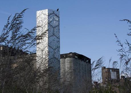 Un gratte-ciel pour abeilles, par les étudiants de l'Université de Buffalo - Architecture Un gratte-ciel pour abeilles, par les étudiants de l'Université de Buffalo - Architecture