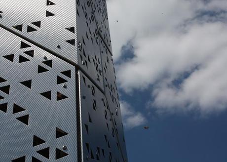Un gratte-ciel pour abeilles, par les étudiants de l'Université de Buffalo - Architecture Un gratte-ciel pour abeilles, par les étudiants de l'Université de Buffalo - Architecture