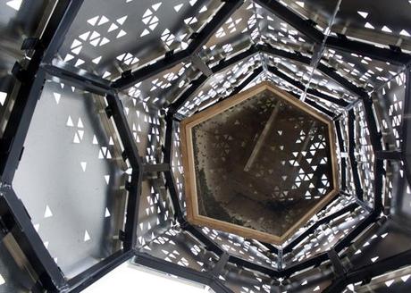 Un gratte-ciel pour abeilles, par les étudiants de l'Université de Buffalo - Architecture Un gratte-ciel pour abeilles, par les étudiants de l'Université de Buffalo - Architecture