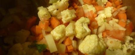 Bouillon de Légumes et ses minis pâtes aux œufs « maison » Bouillon de Légumes et ses minis pâtes aux œufs « maison »