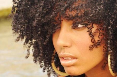 DIFFERENCE ENTRE GLYCERINE SYNTHETIQUE ET VEGETALE POUR LUTTER CONTRE LA SECHERESSE DE NOS CHEVEUX TOUT SAVOIR SUR LA GLYCERINE (ENTRE SYNTHETIQUE ET VEGETAL) : UN IDEAL CONTRE LA SECHERESSE DE NOS CHEVEUX