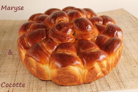 Pain-Fleur aux Pétales Feuilletées Pain Croate 1 052