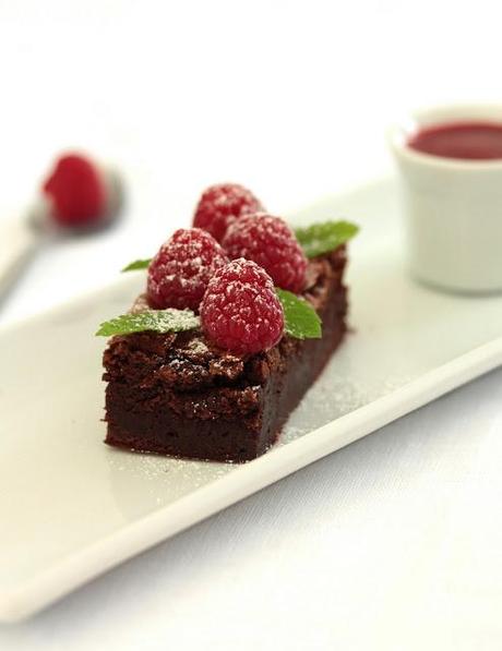 Brownie aux framboises réalisé par mes filles pour la fête des mères