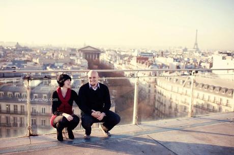 Yara & Christopher : séance photos de couple, sur les toits de Paris (75) Yara & Christopher : séance photos de couple, sur les toits de Paris (75)