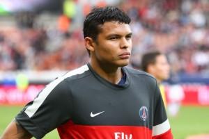 PSG-Mercato: « Thiago Silva n’est pas certain de rester » thiago-silva-parc-echauffement-psg