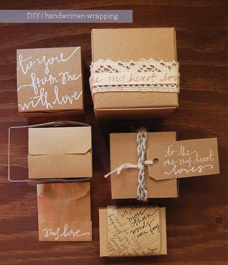 Guide d’emballage de cadeaux parfaits (à moins de 5$ youuhoouuu) papier brun 2